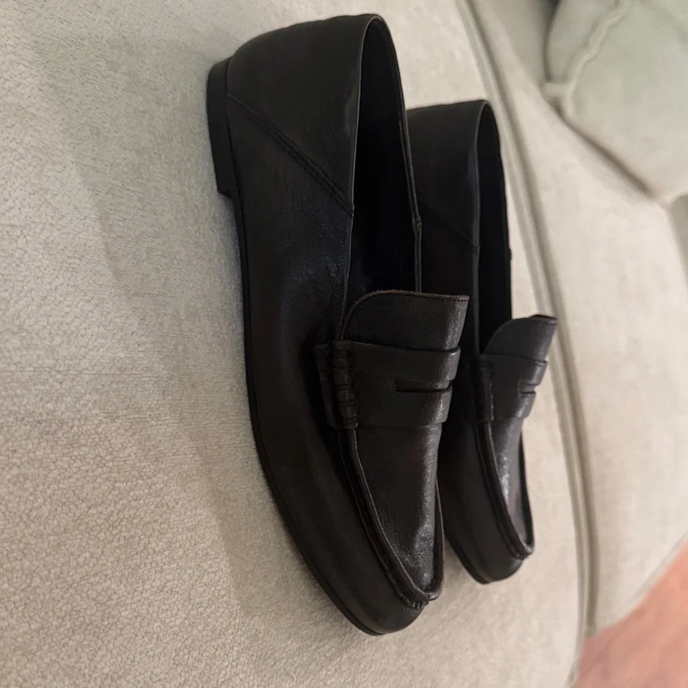 Massimo Dutti Dark Leather Slip-On Loafers - Picture 3 of 10